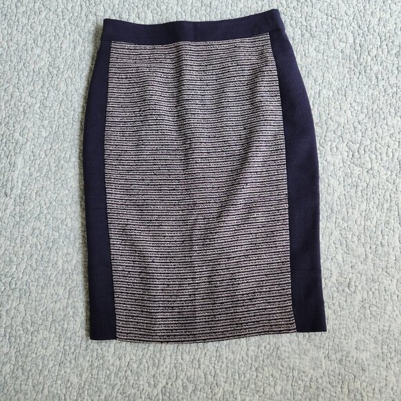 Ann Taylor Dresses & Skirts - Ann Taylor Petite navy and white pencil skirt, size 00P